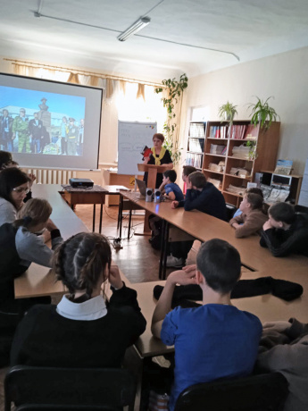 Патриотический урок "Знать и помнить!"